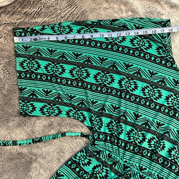 Flirty Tribal Patterned Dress size L - Picture 5 of 6